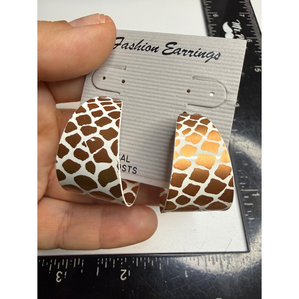 Fashion Earrings Giraffe Animal Print Copper White Wide Hoop Surgical Steel Post
